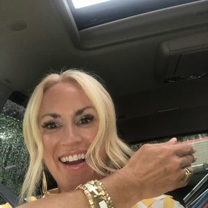 Meet your Posher, Bari